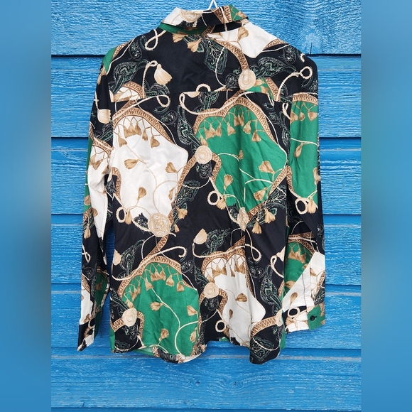 Beautiful shirt - Picture 5 of 6